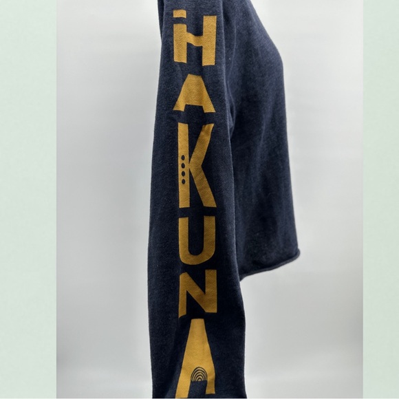 Disney Lion King Hakuna Matata Long Sleeve Lightweight Sweatshirt - Size XS - Picture 4 of 5